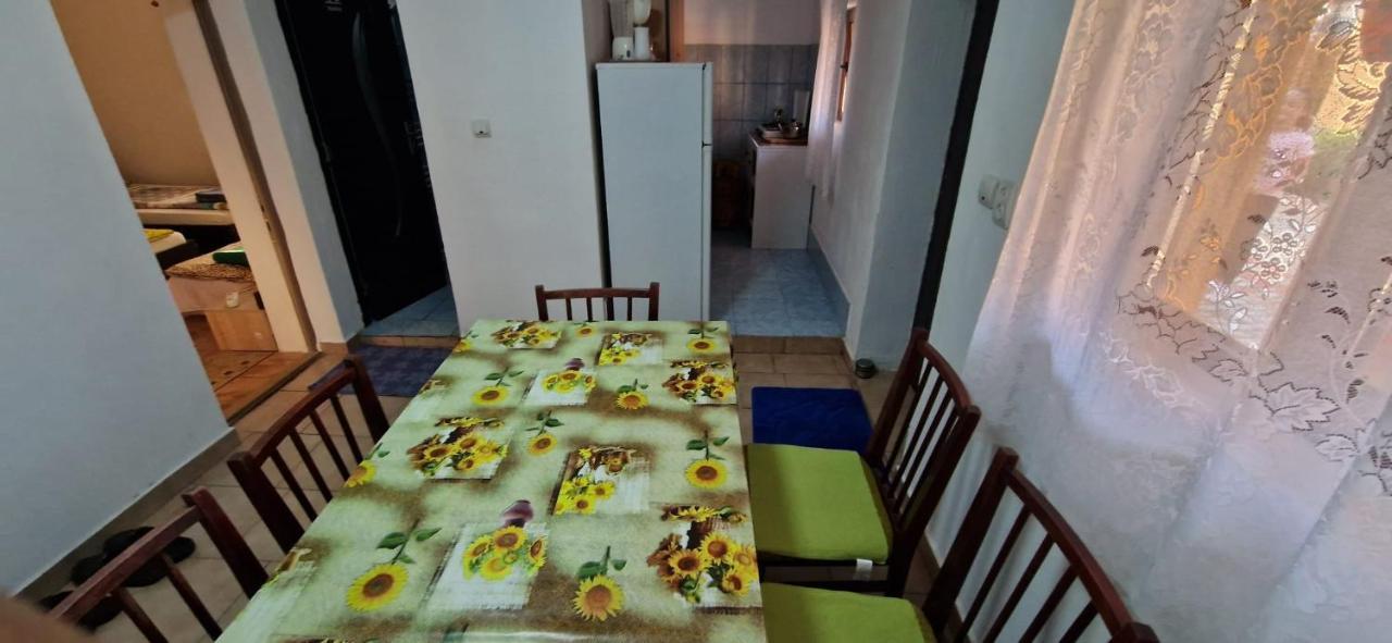 Pensiunea Casa Andreea Novaci-Străini Exterior photo